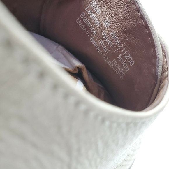 Dansko Womens Sand Lousie Taupe Perforated Beige - Picture 8 of 11